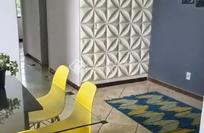 Apartamento com 2 quartos à venda na Rua Coronel Massot, 685, Cristal, Porto Alegre, 69 m2 por R$ 300.000