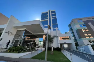 Sala comercial à venda na avenida brasil, 532, centro, pato branco, 126 m2 por r$ 680.000