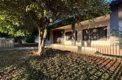 Casa com 3 quartos à venda na rua afonso pena, 890, menino deus, pato branco, 185 m2 por r$ 1.050.000