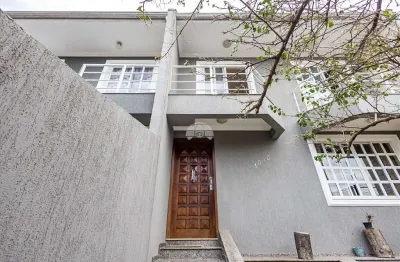 Casa com 4 quartos à venda na rua professor brazílio ovídio da costa, 1025, portão, curitiba, 192 m2 por r$ 1.070.000