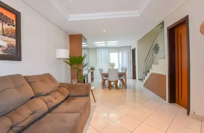 Casa com 4 quartos à venda na rua generis calvo, 161, tarumã, curitiba, 218 m2 por r$ 998.900