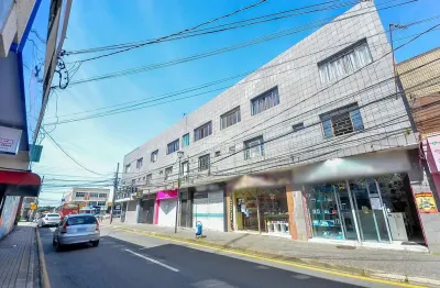 Ponto comercial à venda na rua scharfemberg de quadros, 48, centro, são josé dos pinhais, 661 m2 por r$ 2.300.000