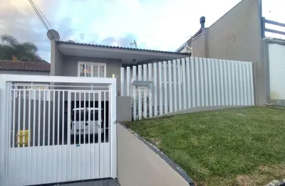 Casa com 2 quartos à venda na rua santa catarina, 77, são domingos, são josé dos pinhais, 58 m2 por r$ 390.000