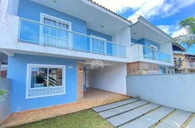 Casa em condomínio fechado com 3 quartos à venda na rua califórnia, 172, balneário betaras, matinhos, 143 m2 por r$ 690.000