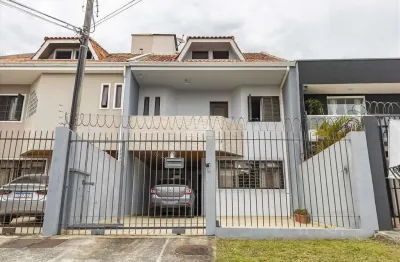Casa com 3 quartos à venda na rua júlio wischral, 1054, uberaba, curitiba, 195 m2 por r$ 1.000.000