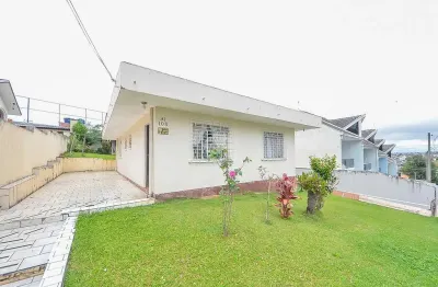 Casa com 3 quartos à venda na rua pacífico guimarães teixeira filho, 91, uberaba, curitiba, 585 m2 por r$ 750.000