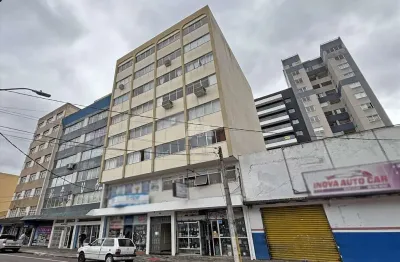 Sala comercial para alugar na travessa itararé, 55, centro, curitiba, 38 m2 por r$ 700