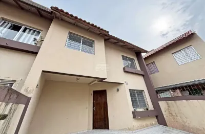 Casa com 3 quartos para alugar na rua catarina gabardo, 200, xaxim, curitiba, 71 m2 por r$ 1.800