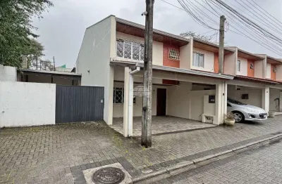 Casa em condomínio fechado com 3 quartos para alugar na rua epaminondas santos, 2000, bairro alto, curitiba, 136 m2 por r$ 3.500