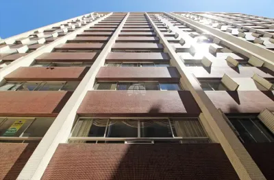 Apartamento com 3 quartos para alugar na rua doutor pedrosa, 275, centro, curitiba, 126 m2 por r$ 3.500