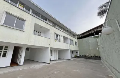 Casa em condomínio fechado com 4 quartos para alugar na rua josé kalinowski, 61, bom retiro, curitiba, 114 m2 por r$ 3.600