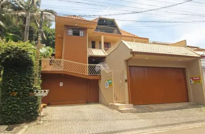 Casa com 5 quartos para alugar na rua pedro cruzetta, 80, augusta, curitiba, 278 m2 por r$ 5.000