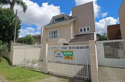 Casa com 3 quartos para alugar na Rua Paulo de Deus Bessa, 681, Santo Inácio, Curitiba, 150 m2 por R$ 3.500