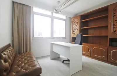 Sala comercial para alugar na rua cândido de leão, 45, centro, curitiba, 55 m2 por r$ 1.500