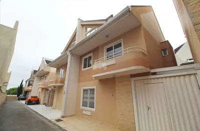 Casa em condomínio fechado com 3 quartos para alugar na Rua Oliveira Viana, 3331, Hauer, Curitiba, 126 m2 por R$ 4.000