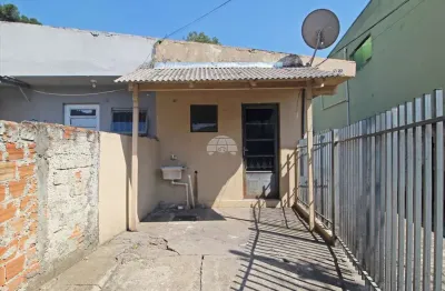 Casa com 1 quarto para alugar na Rua Lupionópolis, 569, Sítio Cercado, Curitiba, 36 m2 por R$ 900