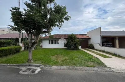 Casa com 2 quartos para alugar na Rua Francisco Querino de Lima, 199, São Braz, Curitiba, 104 m2 por R$ 3.200