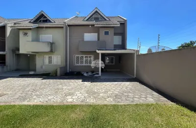 Casa com 3 quartos para alugar na rua cyrillo merlin, 502, novo mundo, curitiba, 142 m2 por r$ 4.850