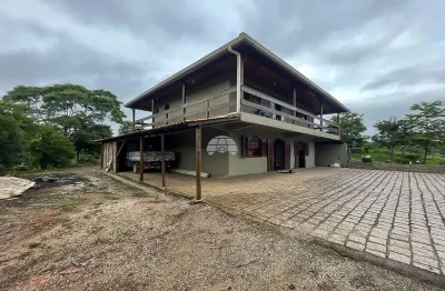 Casa com 4 quartos para alugar na Rua João Biss, 2100, Planta Deodoro, Piraquara, 270 m2 por R$ 3.500