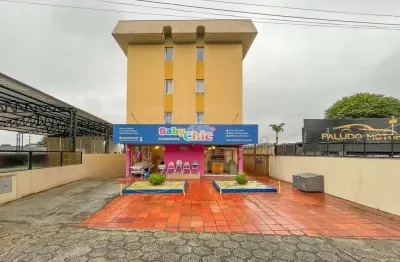 Apartamento com 3 quartos para alugar na avenida monteiro tourinho, 543, bacacheri, curitiba, 121 m2 por r$ 2.500