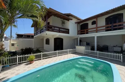Casa com 4 quartos para alugar na Avenida Vinte e Nove de Abril, 100, Brejatuba, Guaratuba