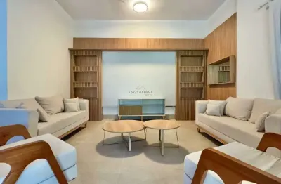 Residência em condomínio fechado à 300mts da praia de camburizinho!