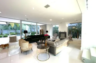 Casa à venda em santana de parnaíba,  alphaville, com 5 suítes, com 460 m², gênesis 1