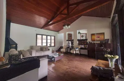 Casa à venda em santana de parnaíba,  alphaville, com 4 quartos, com 358 m², residencial três