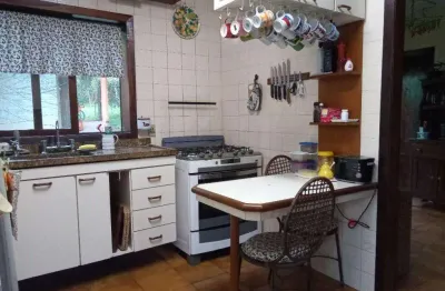 Casa à venda em jandira, nova higienópolis, com 2 suítes, com 287 m², condomínio nova higienópolis