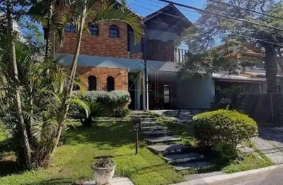 Casa à venda em santana de parnaíba, morada dos pinheiros (aldeia da serra), com 4 quartos