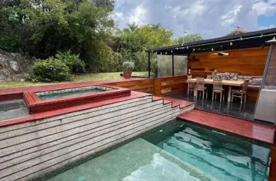 Casa à venda em santana de parnaíba, tamboré, com 3 suítes, com 243 m², tamboré 7