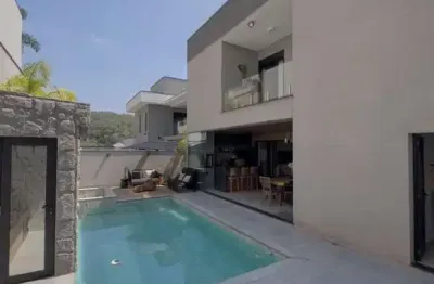 Casa à venda em santana de parnaíba, cidade tamboré, com 5 suítes, com 370 m², itahyê