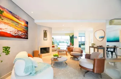 Casa à venda em Santana de Parnaíba, Tamboré, com 5 quartos, com 180 m², Tamboré Quatro