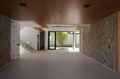 Casa à venda em Santana de Parnaíba, Tamboré, com 5 quartos, com 838 m², Tamboré Dez