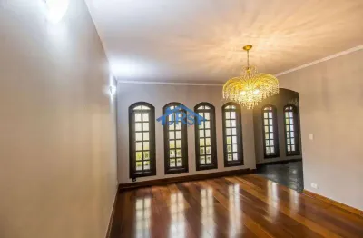 Casa à venda e para alugar em Santana de Parnaíba, Alphaville, com 4 suítes, com 663 m²