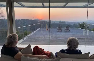 Casa à venda em santana de parnaíba,  alphaville, com 3 suítes, com 612 m², genesis 2
