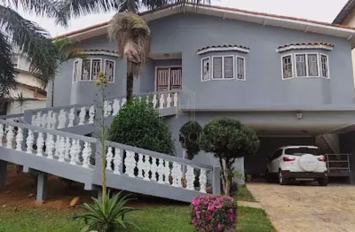 Casa à venda em Santana de Parnaíba, Tarumã, com 3 suítes, com 265 m², Residencial Tarumã