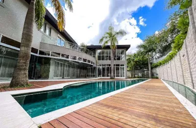 Casa à venda em santana de parnaíba, tamboré, com 5 suítes, com 10 m², tamboré três