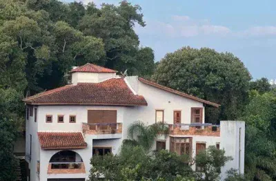 Casa à venda em jandira, altos de são fernando, com 5 suítes, com 723 m², forest hills