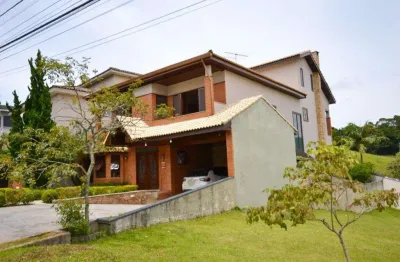 Casa à venda em santana de parnaíba, morada dos pinheiros (aldeia da serra), com 4 suítes