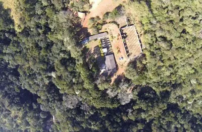 Terreno à venda em santana de parnaíba, chácara jaguari (fazendinha), não está em condomínio