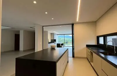 Casa à venda em São João da Boa Vista, Riviera de São João, com 4 suítes, com 483 m²