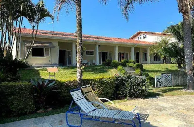 Casa à venda em cotia, granja viana ii, com 3 suítes, com 680 m², condomínio granja viana 2