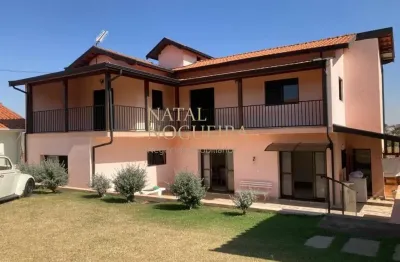 Excelente casa assobradada de esquina com 3 dormitórios no parque jambeiro em terreno de 500 m² - oportunidade!