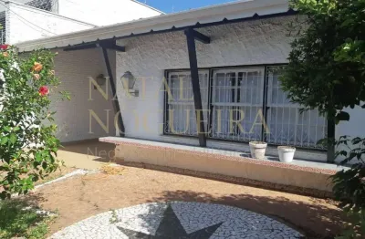Casa térrea comercial com 3 dormitórios sendo 1 suíte no bairro ponte preta