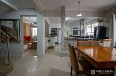 Casa com 3 quartos à venda na Rua Pedro Canizio Müller, 116, Mont Serrat, Canoas por R$ 1.249.970