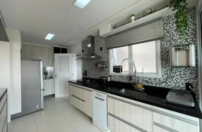 Condomínio completo andar alto com vista para o mar sendo 4 dormitórios