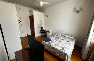 Apartamento 2 quartos com dependencias completa andar alto proximo a praia na Av. nossa senhora de copacaban