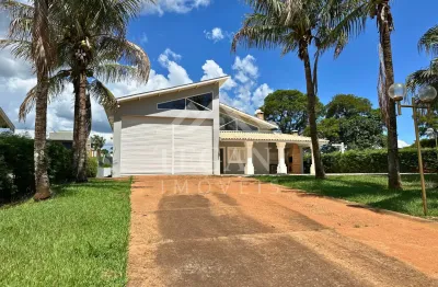 CASA C/ GARAGEM NÁUTICA NO RIVIERA I | 4 Quartos, Lote 1.094m² e Perto do Clube