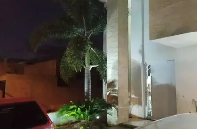 Sobrado c/ 4 dormitórios, 1 suite - piscina - cond.golden park